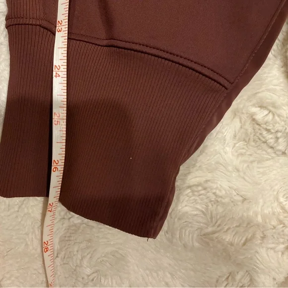 Athleta Rainier mid rise jogger burgundy size Medium - Picture 12 of 12